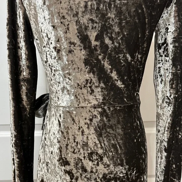BCBGMaxAzria Metallic Gunmetal Crushed Velour New Year’s Wrap Maxi Dress Size S - Picture 9 of 13